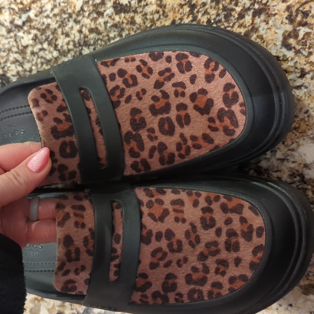 Crocs Stomp Leopard Loafer Chucky Elevated Platform W11 M9 Dramatic Height Clog - Picture 10 of 16